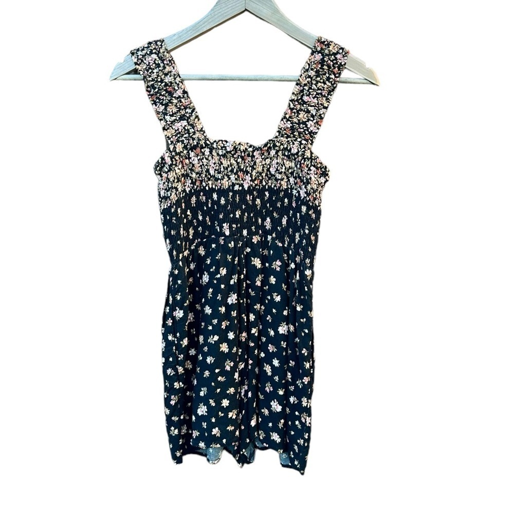 American Eagle women's size small black floral shorts romper